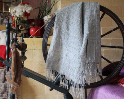 Echarpe en laine filée à la main